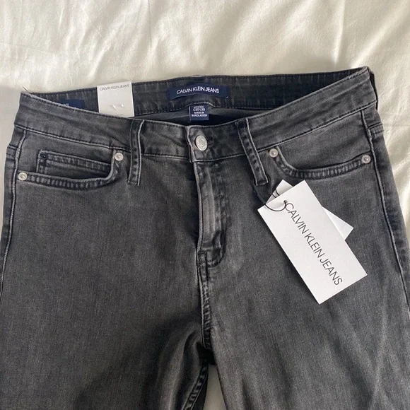 Calvin Klein Jeans - Mid Rise Super Skinny - Grey Jeans - Size 30 × 30 - Picture 5 of 6